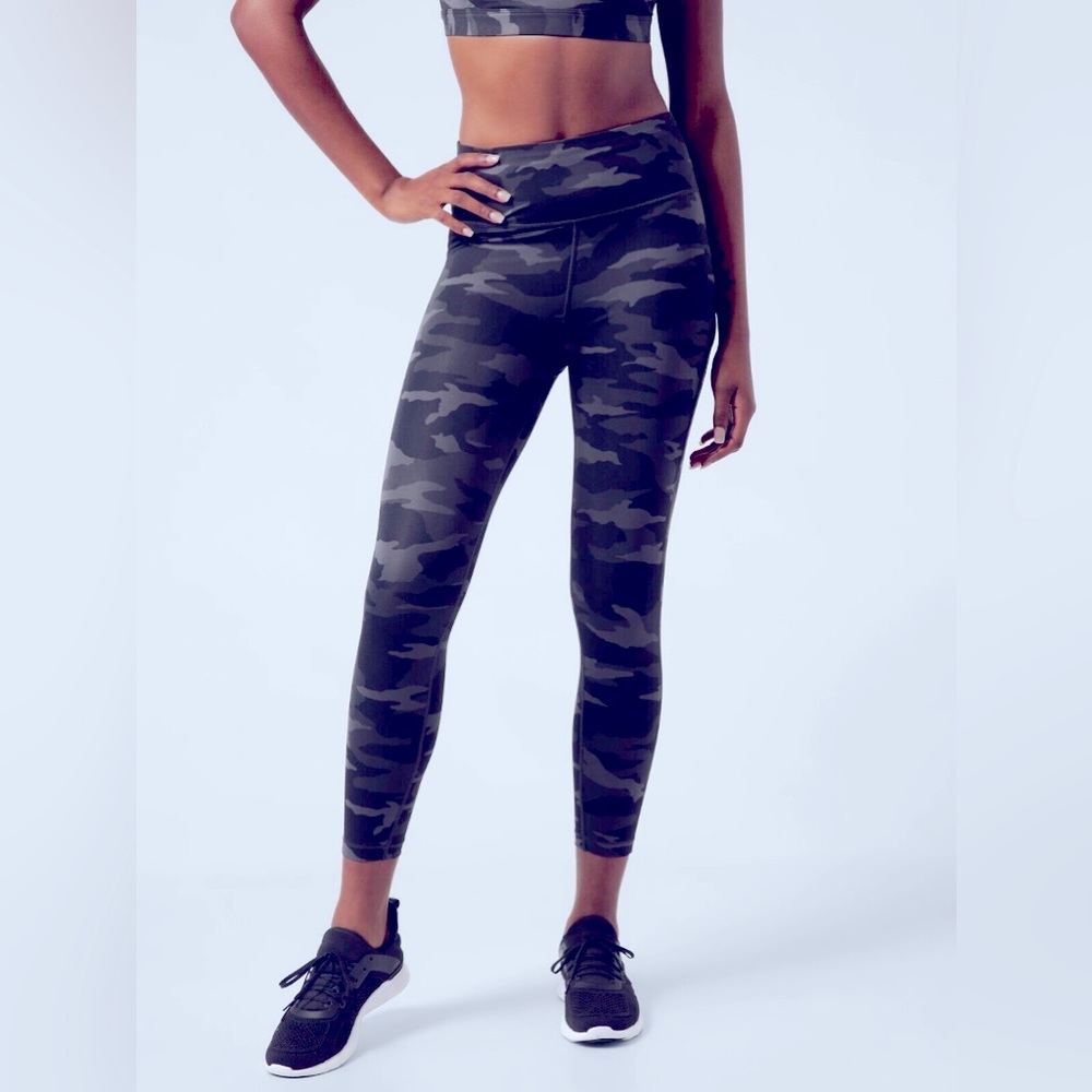 Athleta Ultimate Stash Pocket 7/8 Legging Tights